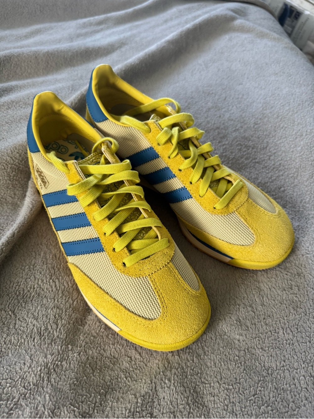 adidas SI 72 Rs- Men’s Yellow/Blue- Size 9 | Like New!